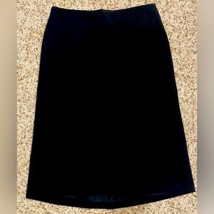 Size 4 BCBG Max Azria wool straight skirt